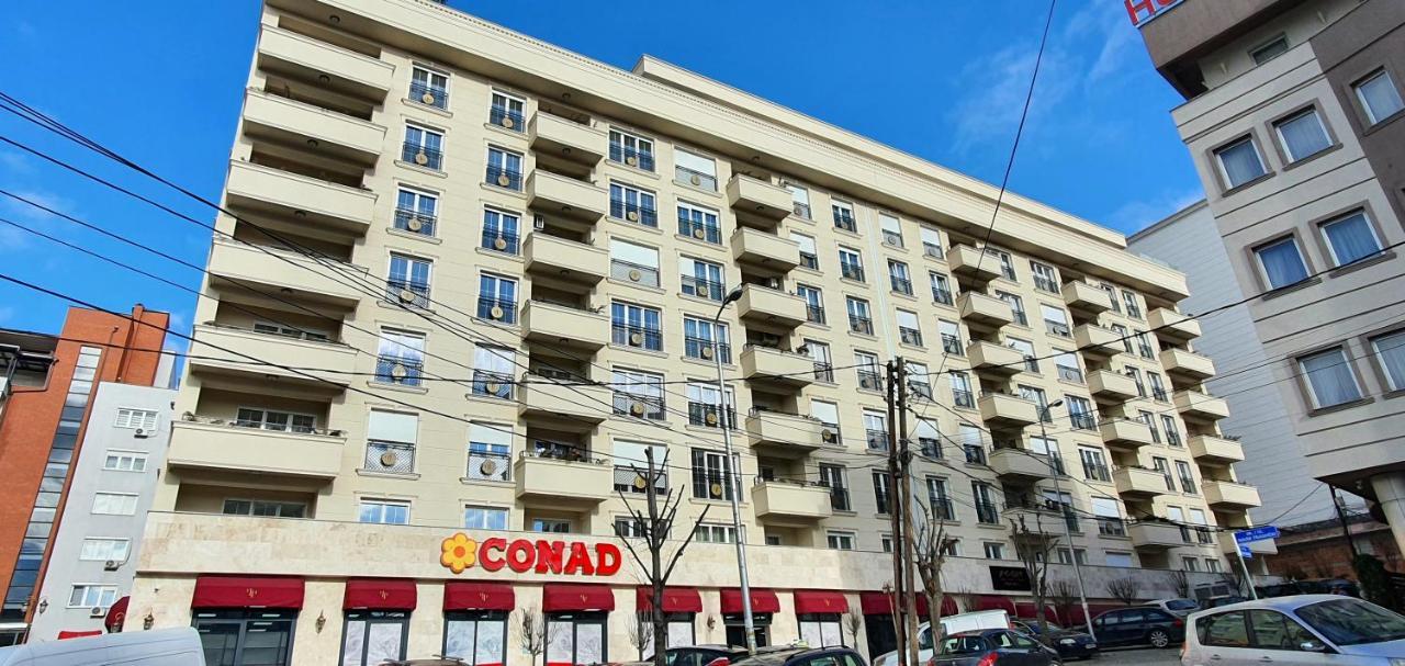 Floral Inn Priștina Exterior foto